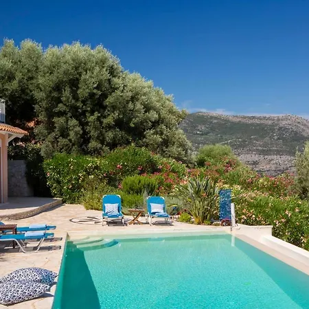 Evalin - Pretty Like At For Unforgettable Holidays