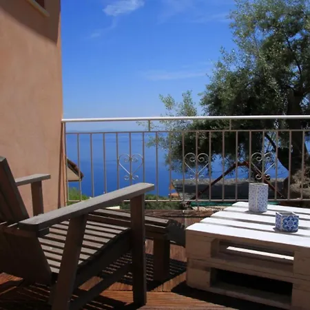 Evalin - Pretty Like At For Unforgettable Holidays فيلة