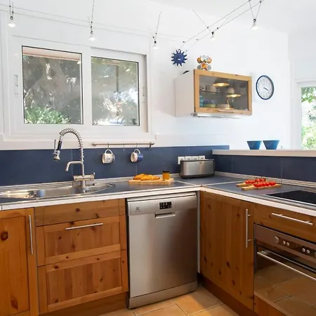 فيلة Evalin - Pretty Like At For Unforgettable Holidays *