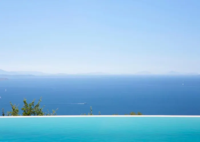 Evalin - Pretty Like At For Unforgettable Holidays