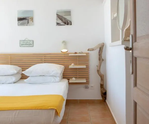 Evalin - Pretty Like At For Unforgettable Holidays